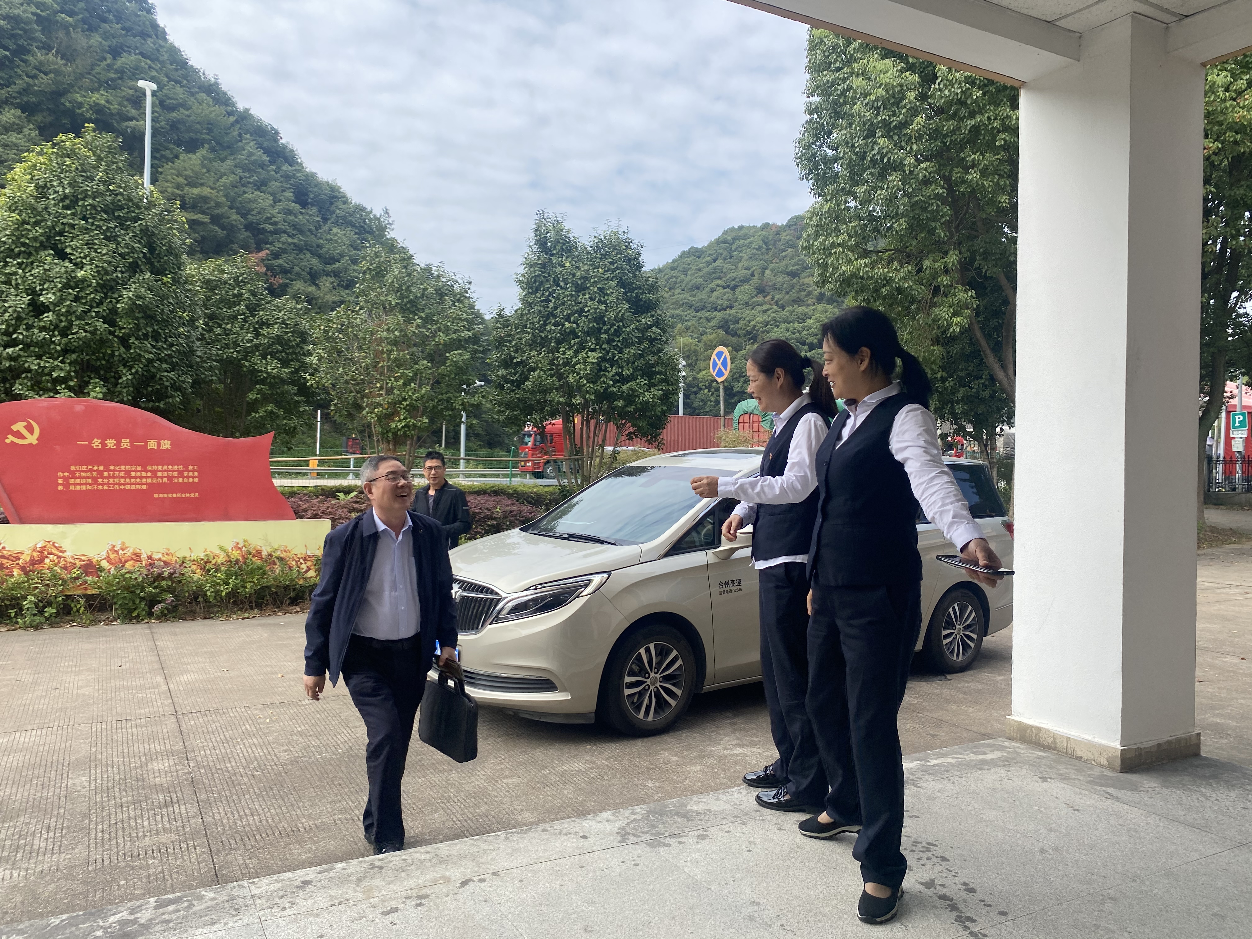 1666064002551874.jpg 69e38921b899f62a06a61f214ccf71c.jpg